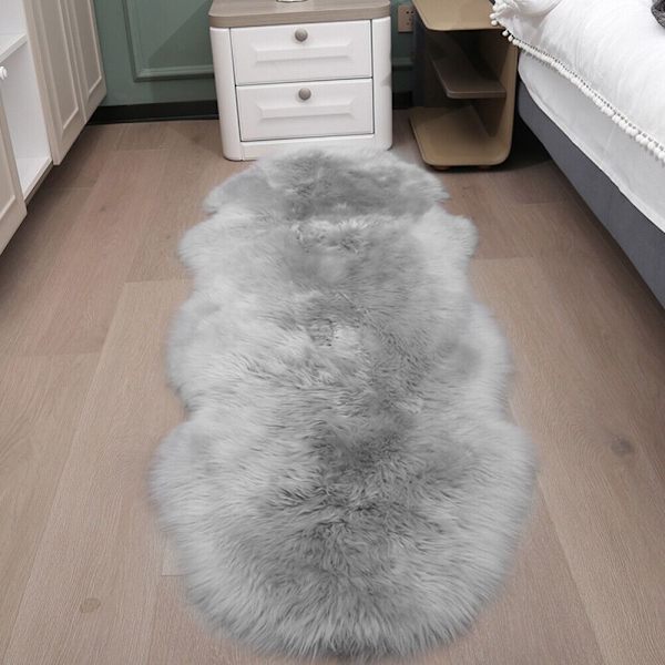 Fluffy teppe imitert ullpute GRÅ grey