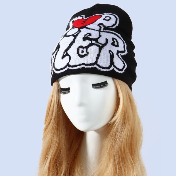 Stickmössa Cap Beanie Bonnet SVART&RÖD black&red