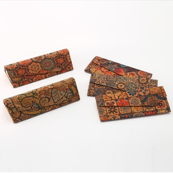 Folding Triangle Glasses Case Solbriller Box Oppbevaringsboks Random style
