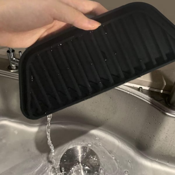 Vedenjakajan lokero Silikoninen jääkaapin tippalokero MUSTA black