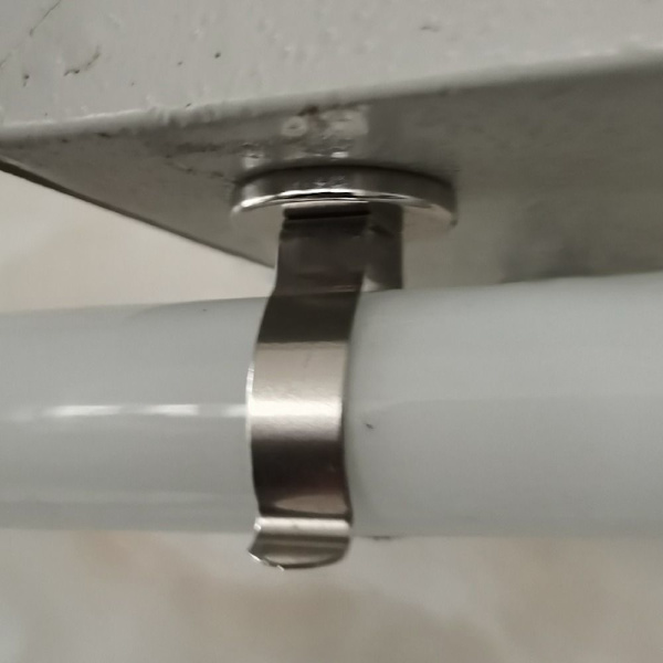 T8 Putkitelineet Polttimokiinnikkeet SILVER silver
