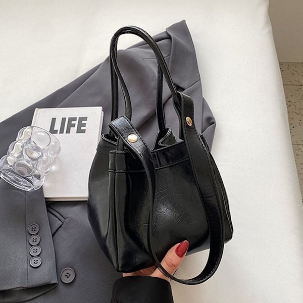 Bucket Bag Axelväska RÖD red