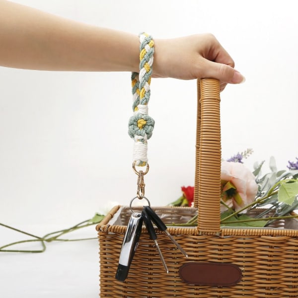 Wristlet Keychain Flower Macrame GREEN Green