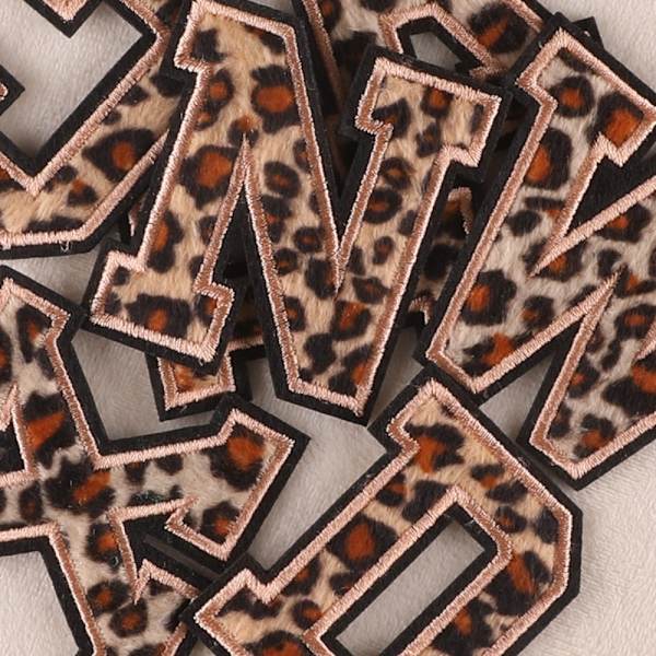 Leopard Letter Patches Letter Patch Strykjärn i Digital Patch