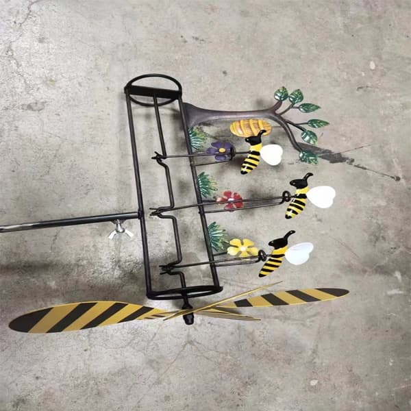 Metal Bee Windmill Three Little Bee Windmills Hagedekorasjon