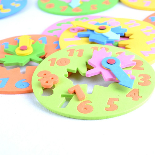 5 st barnpusselleksaker Montering av klocka Toy Intelligence 5pcs-Random Color