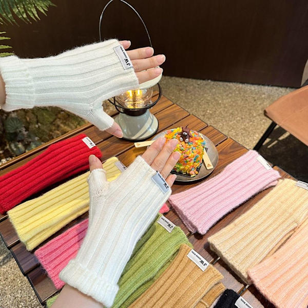 Halvfingerhandsker Strikkede handsker KHAKI khaki