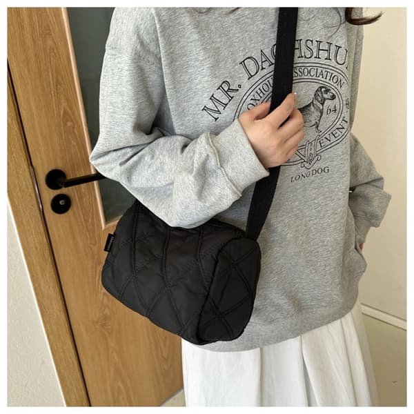 Quiltade axelväskor Messenger Bag VIT white
