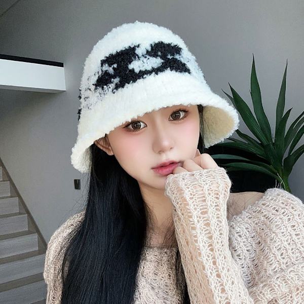 Strikket hue plyshue 2 2 2