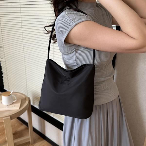 Muleposer Underarm Håndtaske SORT black