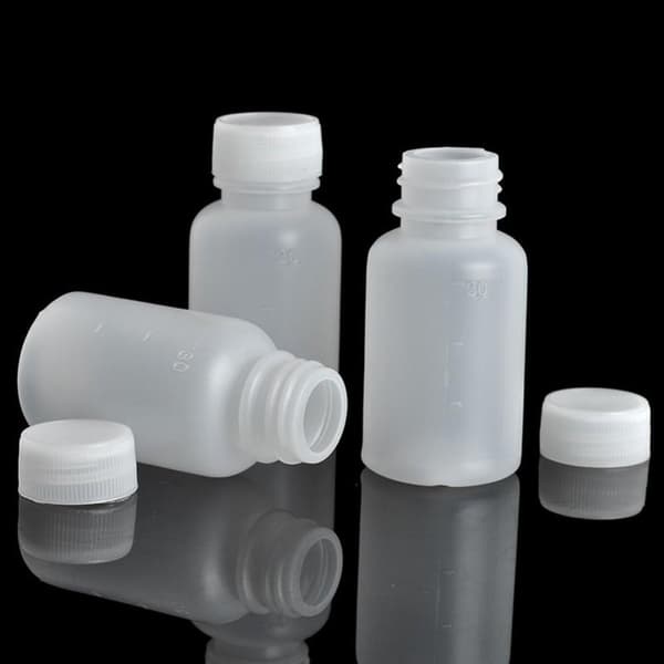 50 st Små Plastflaskor Provflaskor Graderat Lab