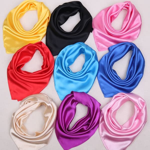 Halsduk i sidenscarf 60X60CMC5 C5 60x60cmC5