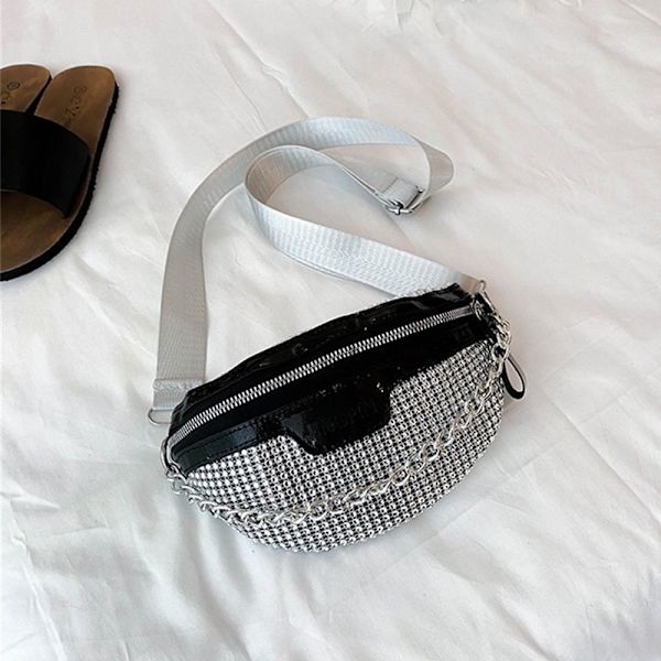 Taljepakke Brysttaske SORT black