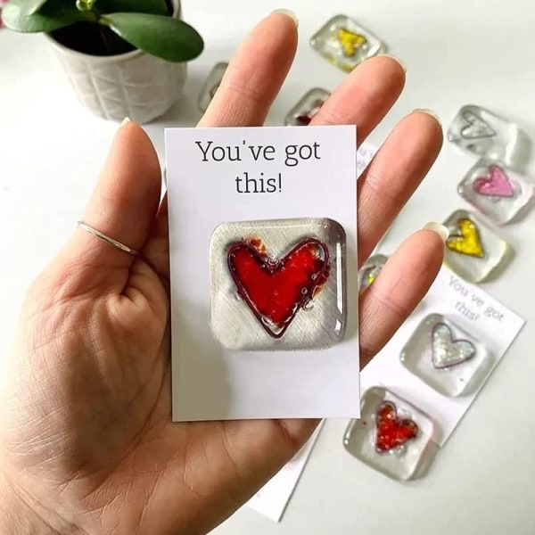 Resin Heart Pocket Token sulatettu PUNAINEN Red