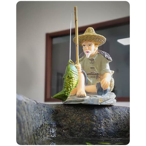 Fiske Old Man Resin Figur Sittende Statue