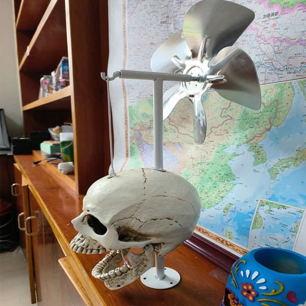 Skull Vindspinner Vindsnurrer HVIT white