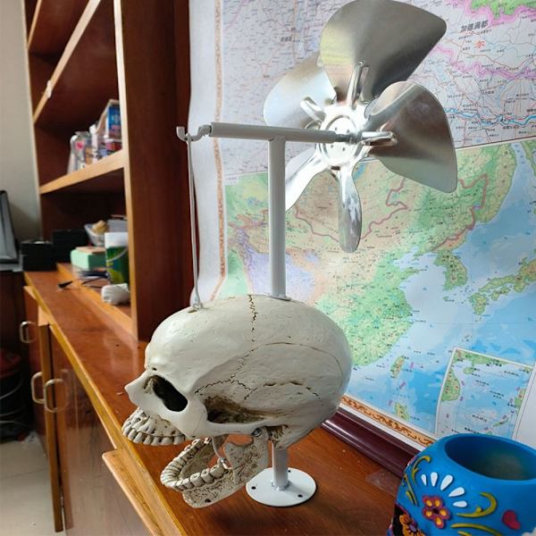 Skull Wind Spinner Wind Spinner SORT black