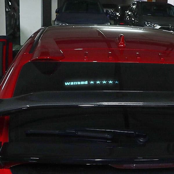 Etsitään LED-autotarra Tuulilasitarra