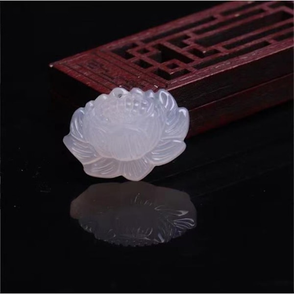 Jade Lotus Jadeite kaulakoru PUNAINEN red