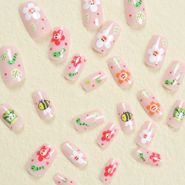 24 STK Pressed Nail Søt Kort Rund False Nail Kunstig glans