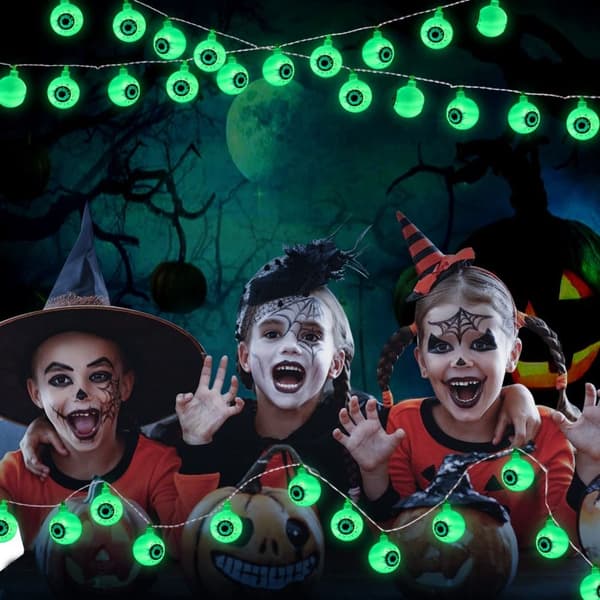 Eyeball String Lights Halloween Lights PUNAINEN Red