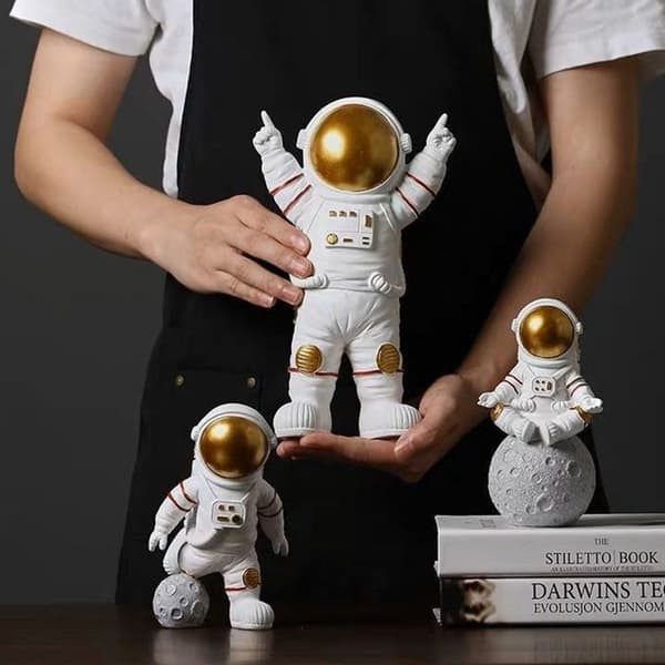Astronaut Figurer Rymdman Månskulptur Dekorativ E E E