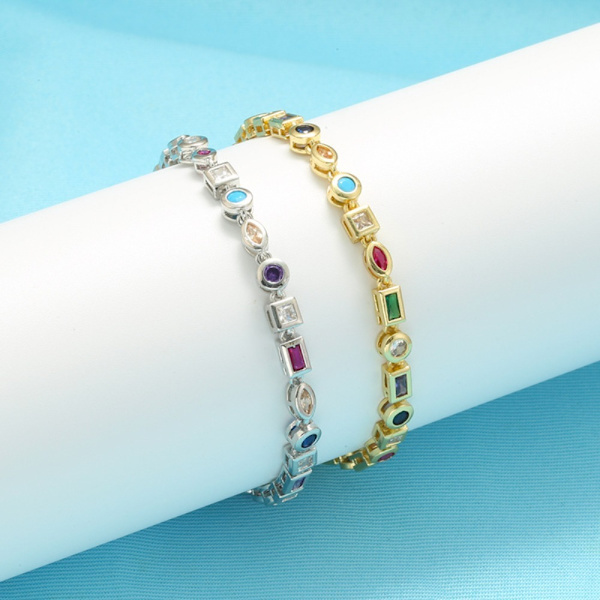 Makeisuuhaara Kuutiosirkonilla Kulta Rannekoru 245MM Kulta Gold Bracelet245mm