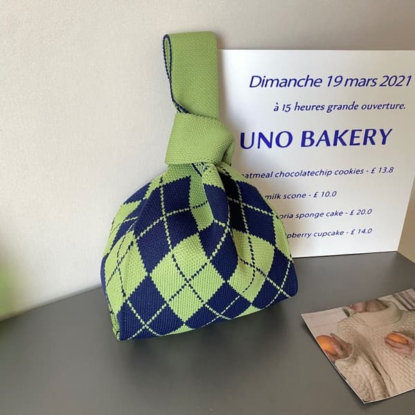 Stickad handväska Knot handledsväska 3 3 3
