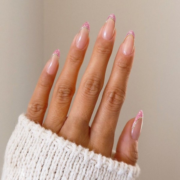 Almond Fake Nails tekokynnet 3 3 3