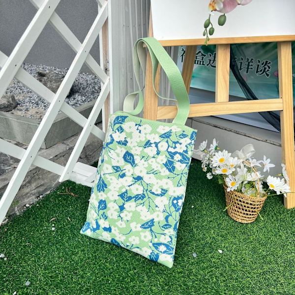 Blommor Axelväskor Handväskor GRÖN green