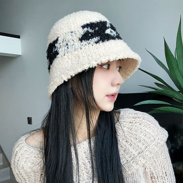 Strikket hue plyshue 4 4 4