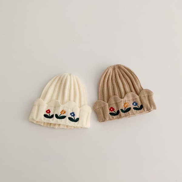 Baby broderi Caps Solid Beanies HVID White