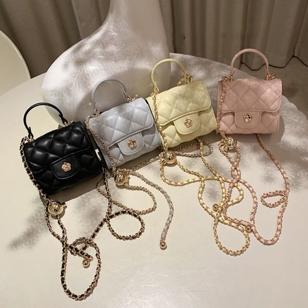 Chain Crossbody Bags Axelväska VIT white
