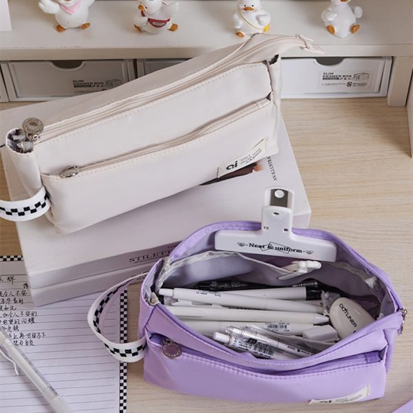 Case Kynälaukku VALKOINEN white
