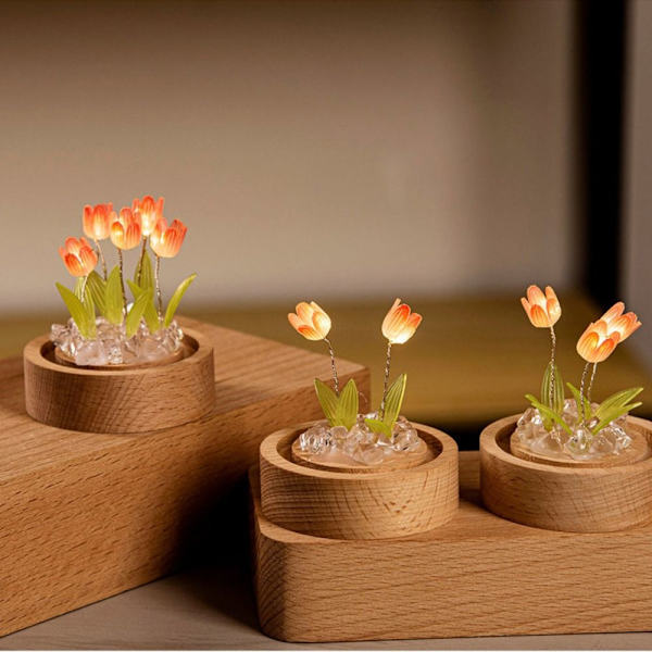 Tulip Natlampe Tulip Flower Bordlampe 4 BLOMSTER 4 BLOMSTER 4 Flowers