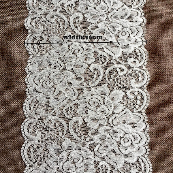 Elastisk blondebånd med elastisk kant