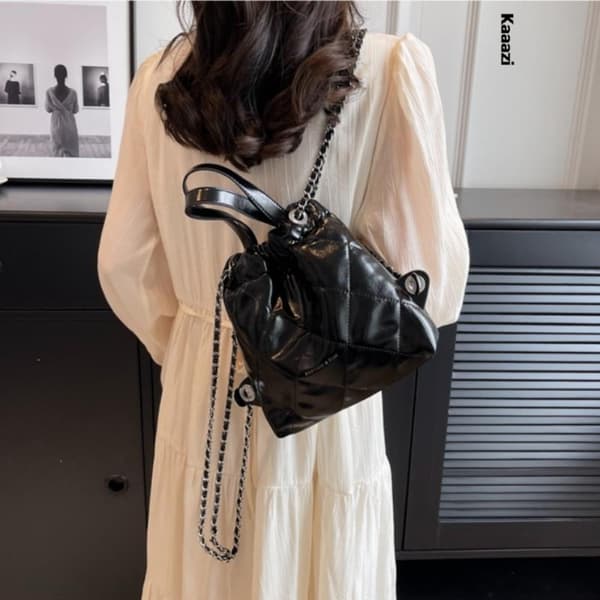 Mångsidig kedja ryggsäck sommar mode lyx designer handväska Silver