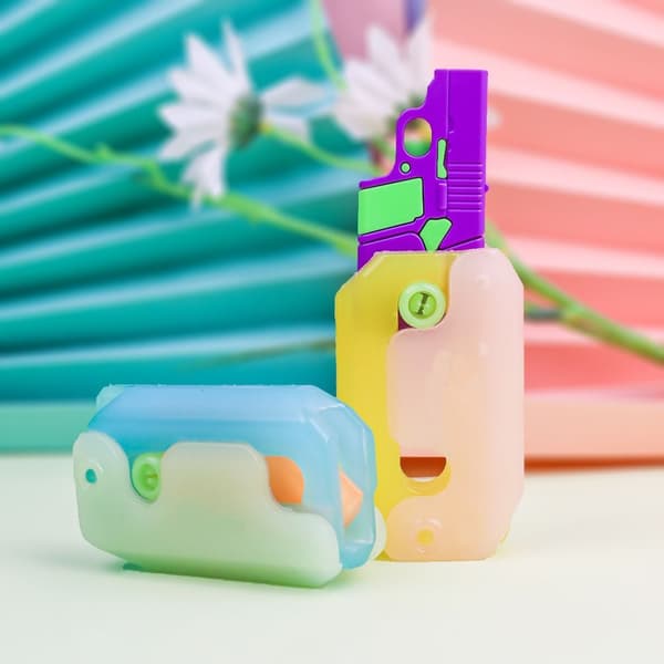 Gravity Carrot Toy Push Card Small Toy B B B