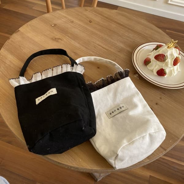 Bucket Bag Sylinteripussit 6 6 6