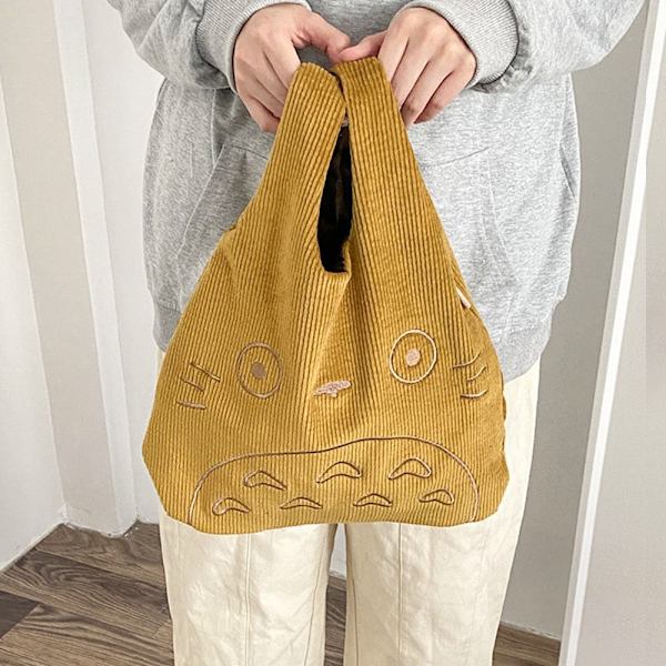 Sarjakuva Totoro-kirjonta KELTAINEN Yellow