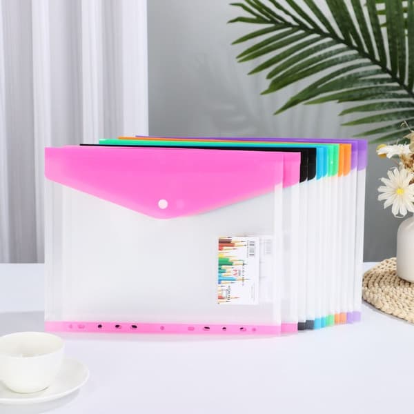 12 STK plastkonvoluttpermpose A4 filpose med spenne 11