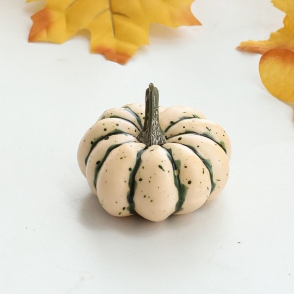 6 kpl Halloweenin keinotekoisen kurpitsan simulaatiorekvisiitta 3 3 3