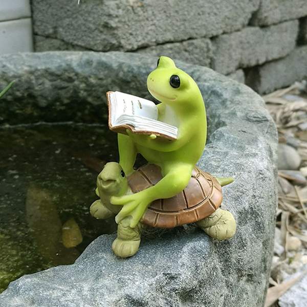 Statue af frøfigur D D