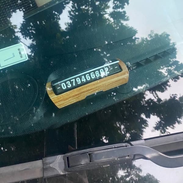 Bil Tillfällig parkeringsskylt Tillfällig parkeringsnummerskylt C C C