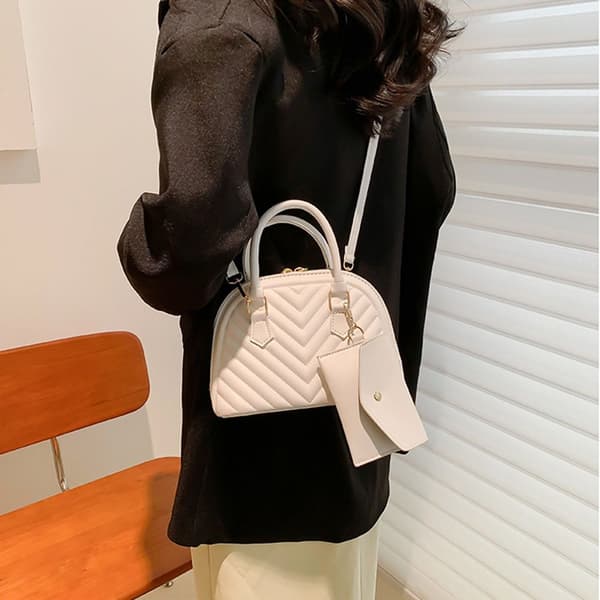 Crossbody Bag Shell Bag HVIT white