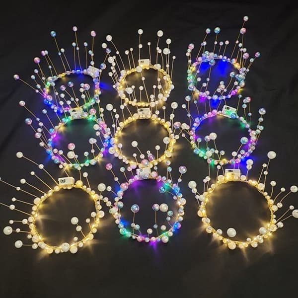 Glödande LED-krans Pärlkronblomma 2 2 2