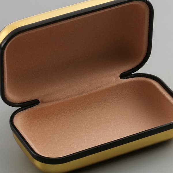 Vikbart case Glasögonlåda SILVER silver