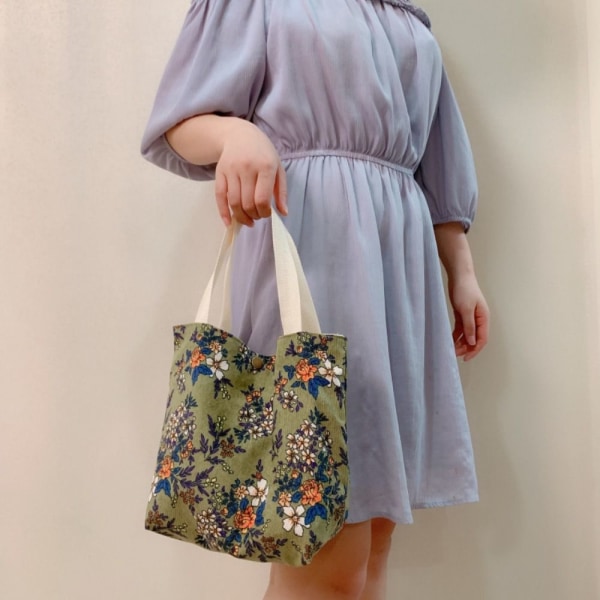 Handväska shoppingpåse B B B