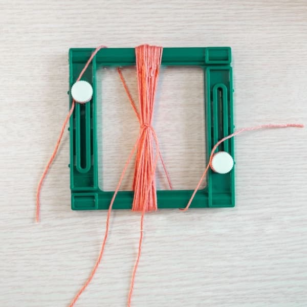 Tofs Maker Square Plast Justerbart Tofs Tool