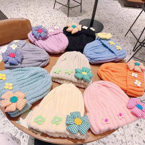 Barnmanschettstickad mössa stickad cap ROSA pink